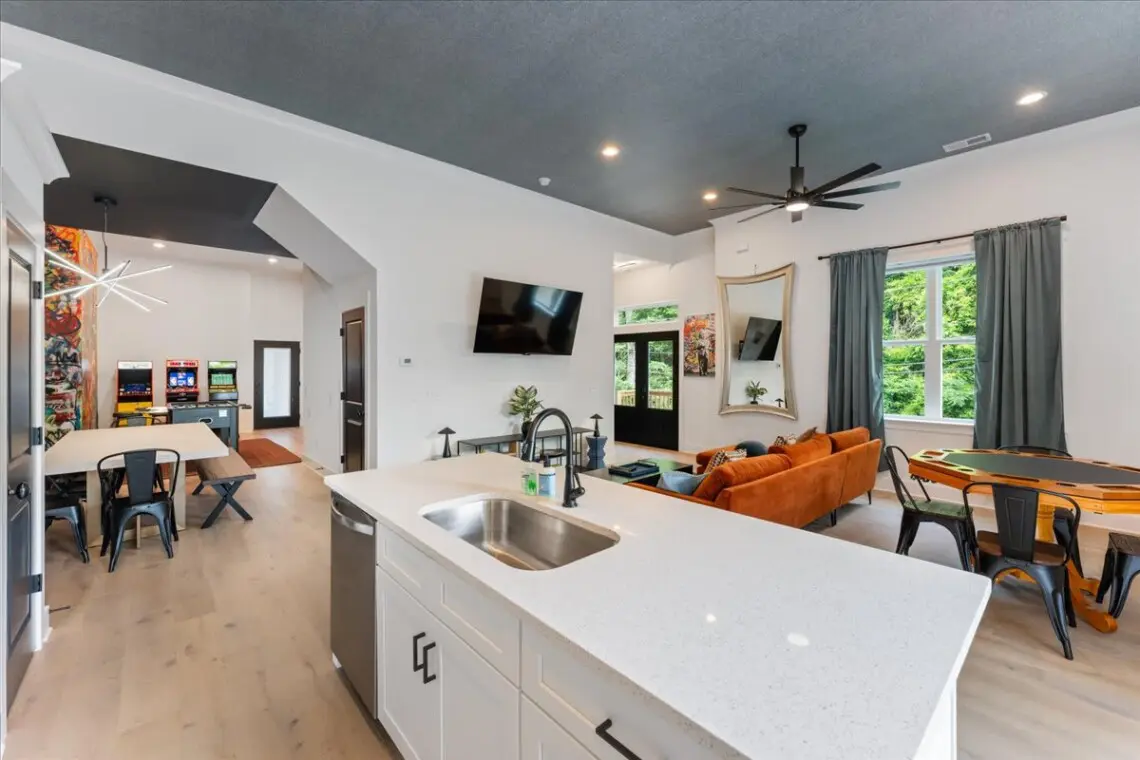 09210609 f7c2 41 WYSgZ