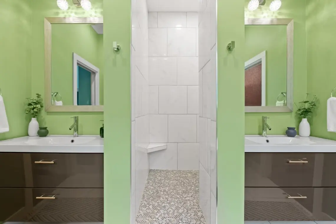 13c63368 5bd7 44 GHYQ