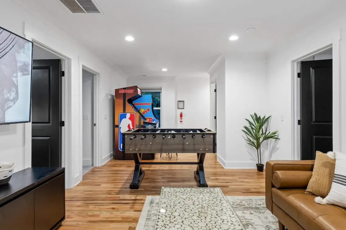 5907a946 8603 49 Z wJ