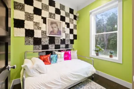 6059db24 dd3e 4a wO8pE