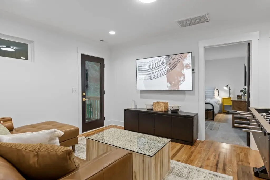 922996f8 b4cb 45 vNGYG