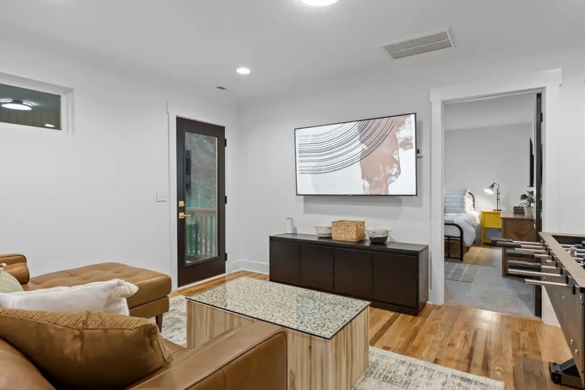 922996f8 b4cb 45 vNGYG