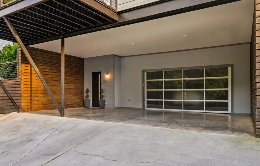 999b0447 26c6 47 4SgB8