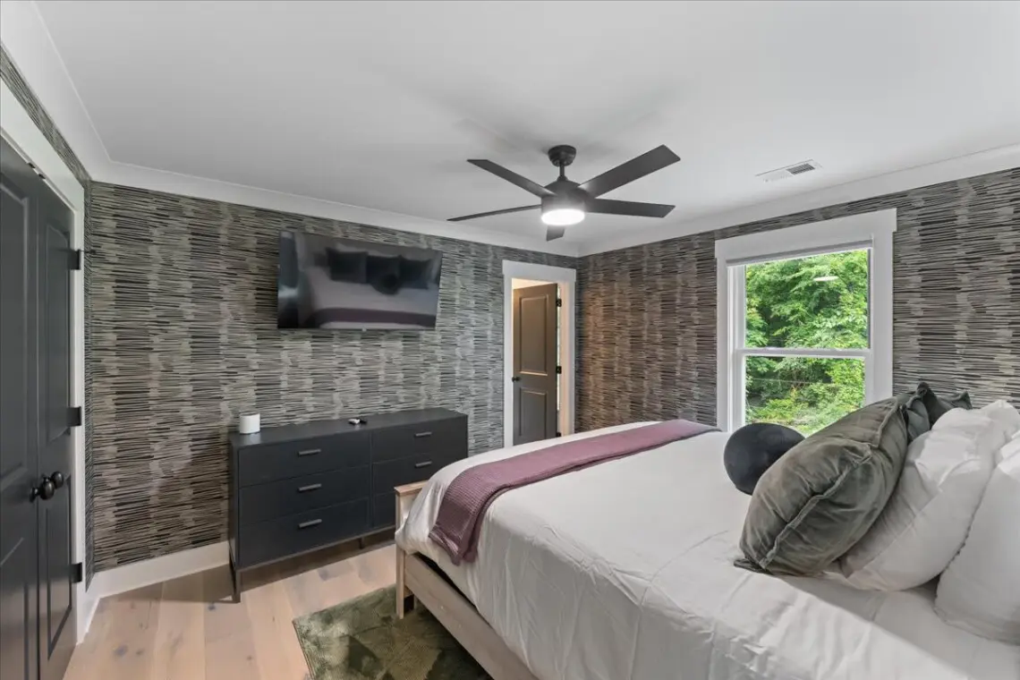 a0981f26 7312 4d y2YTK