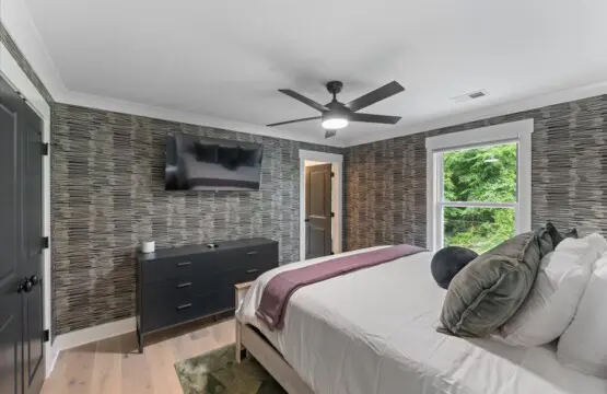 a0981f26 7312 4d y2YTK