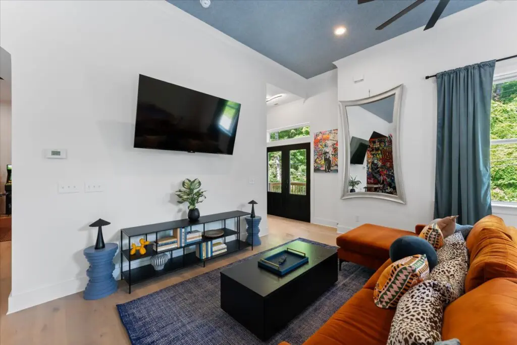 a3e35d51 dbe5 4d Ee7wF