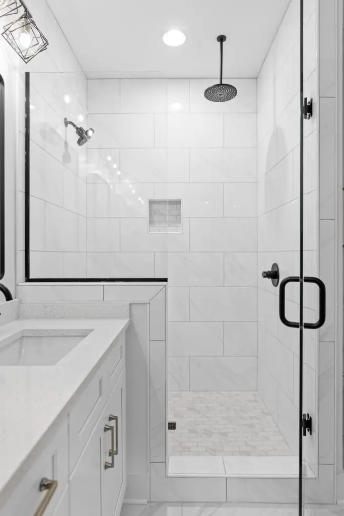 a7f0277c 4fdf 4f W yJ8