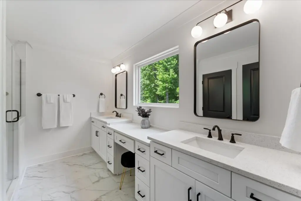 ac1a136b c380 42 fyvUg