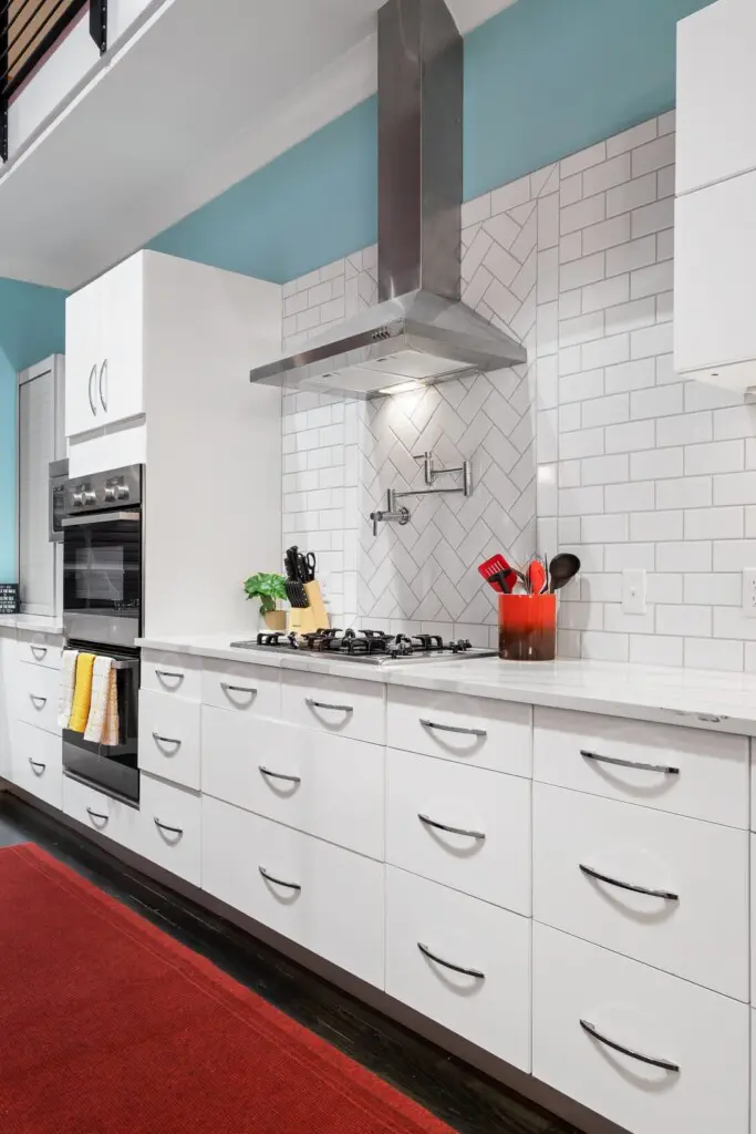 af2f3380 8194 4d d LCt