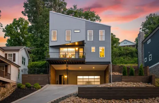 c16171b3 8185 46 mPOXp