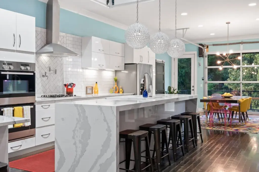 d6be2c4d 2e98 4c DUzPD