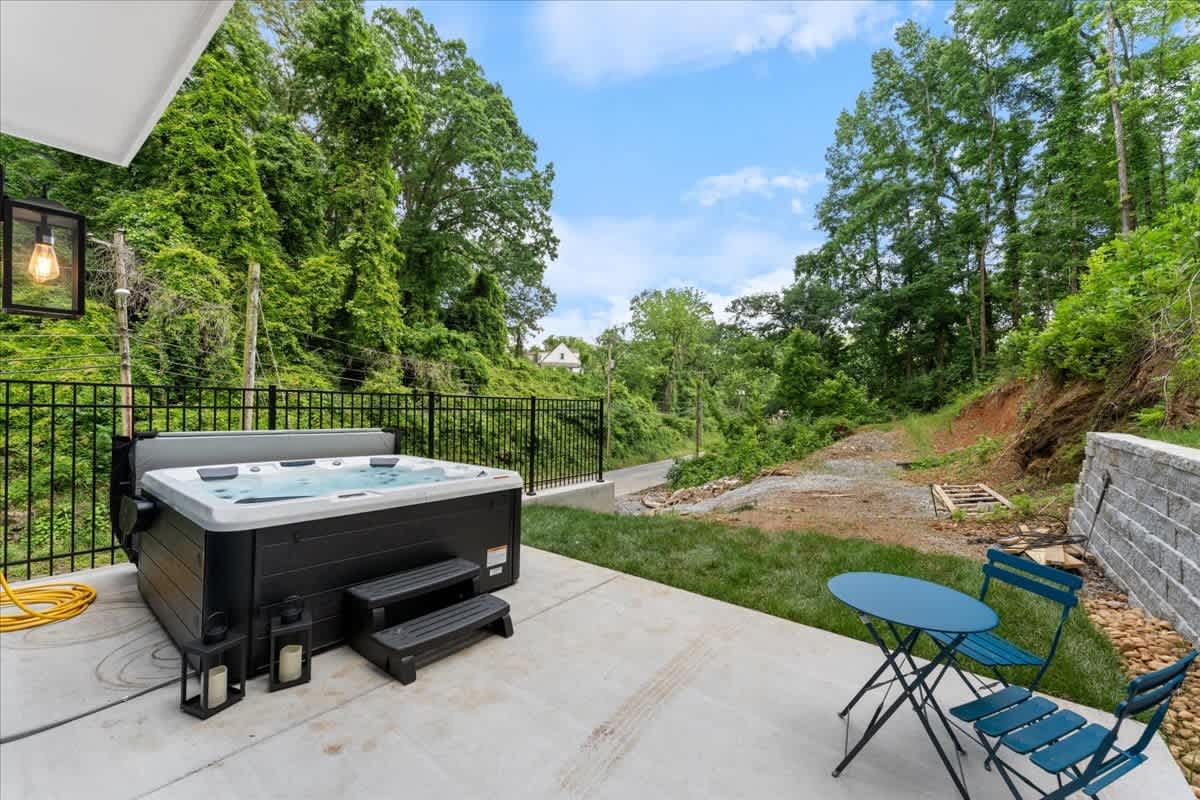 742dfbb7 b348 4c AxL5Q